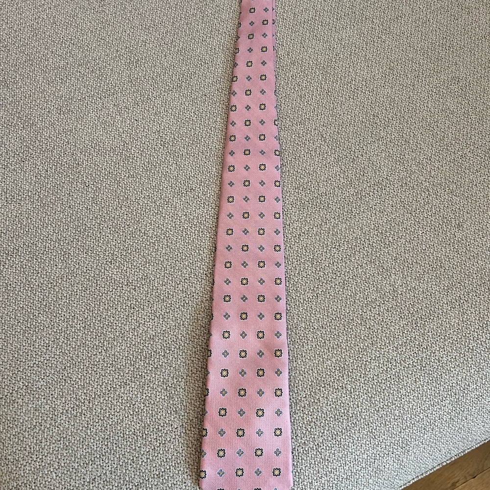 Brooks Brothers Men’s Pink Tie